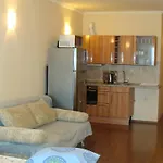 Admiral Apartment *