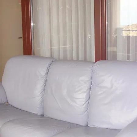 Admiral Apartment *