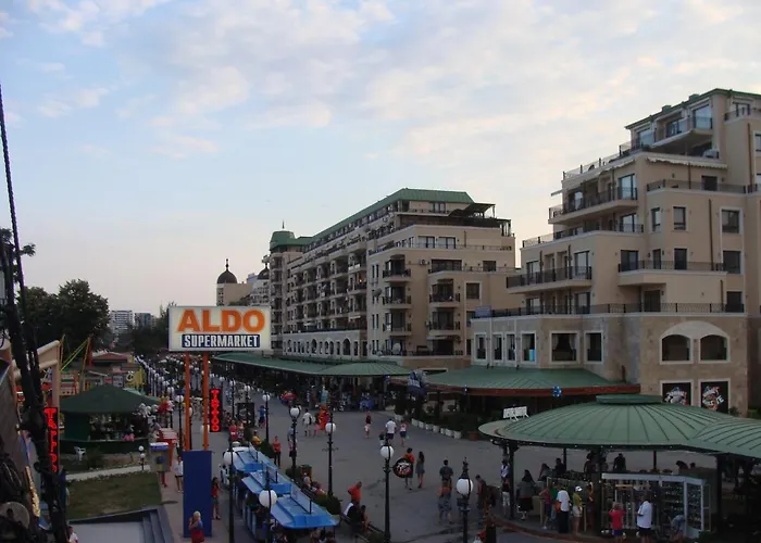 Admiral Golden Sands